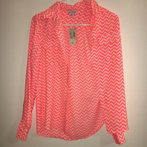 American Eagle patterned button up